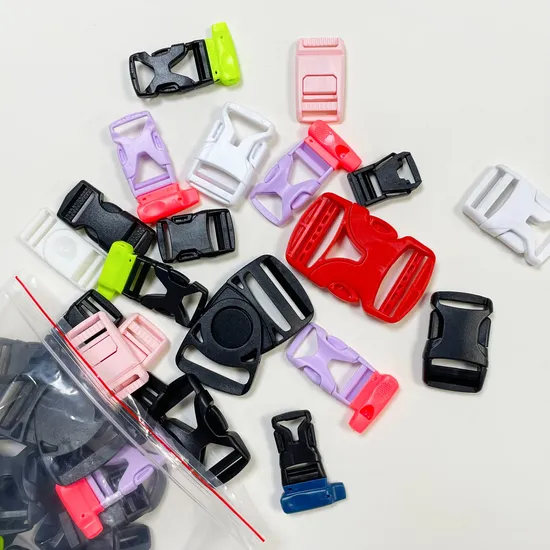 Factory Wholesale Plastic Black Center Release Quick Release Buckle for Backpack Schoolbag/Garments 